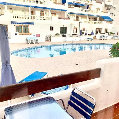 Blue Island House On The Hill, With Heated Pool Appartement