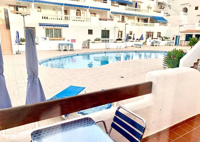 Blue Island House On The Hill, With Heated Pool Apartment