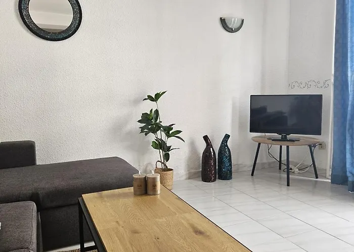 Blue Island House On The Hill, With Heated Pool