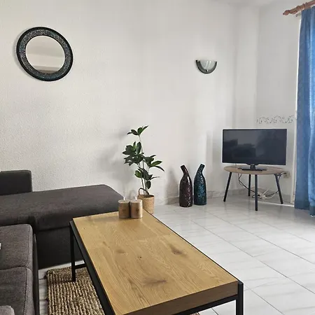 Blue Island House On The Hill, With Heated Pool