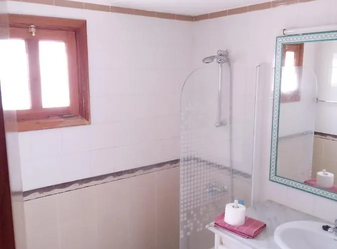 Blue Island House On The Hill, With Heated Pool Apartament